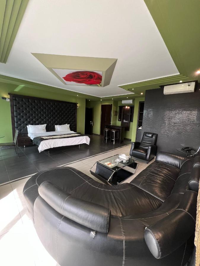 Doll’s Hotel By Voodoo Jounieh Buitenkant foto