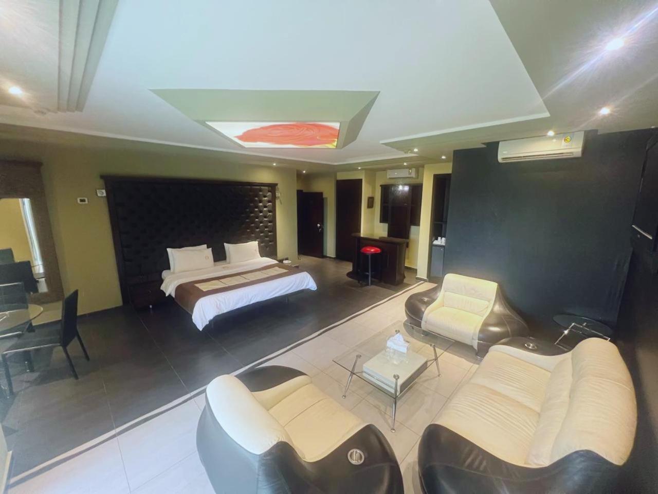 Doll’s Hotel By Voodoo Jounieh Buitenkant foto